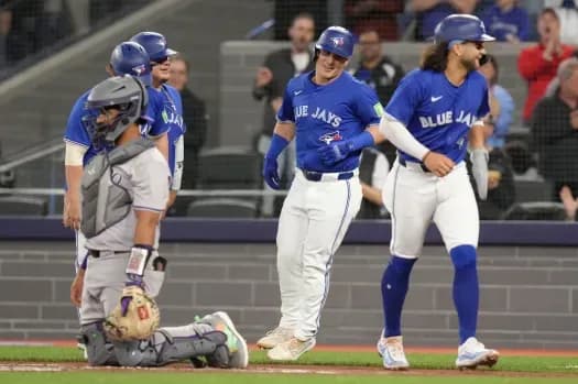 Blue Jays celebrating a run #mlb #bluejays