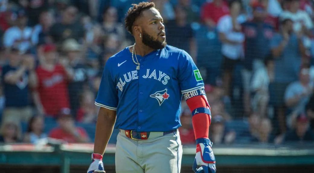 Guerrero open to going to the Yankees #bluejays #mlb