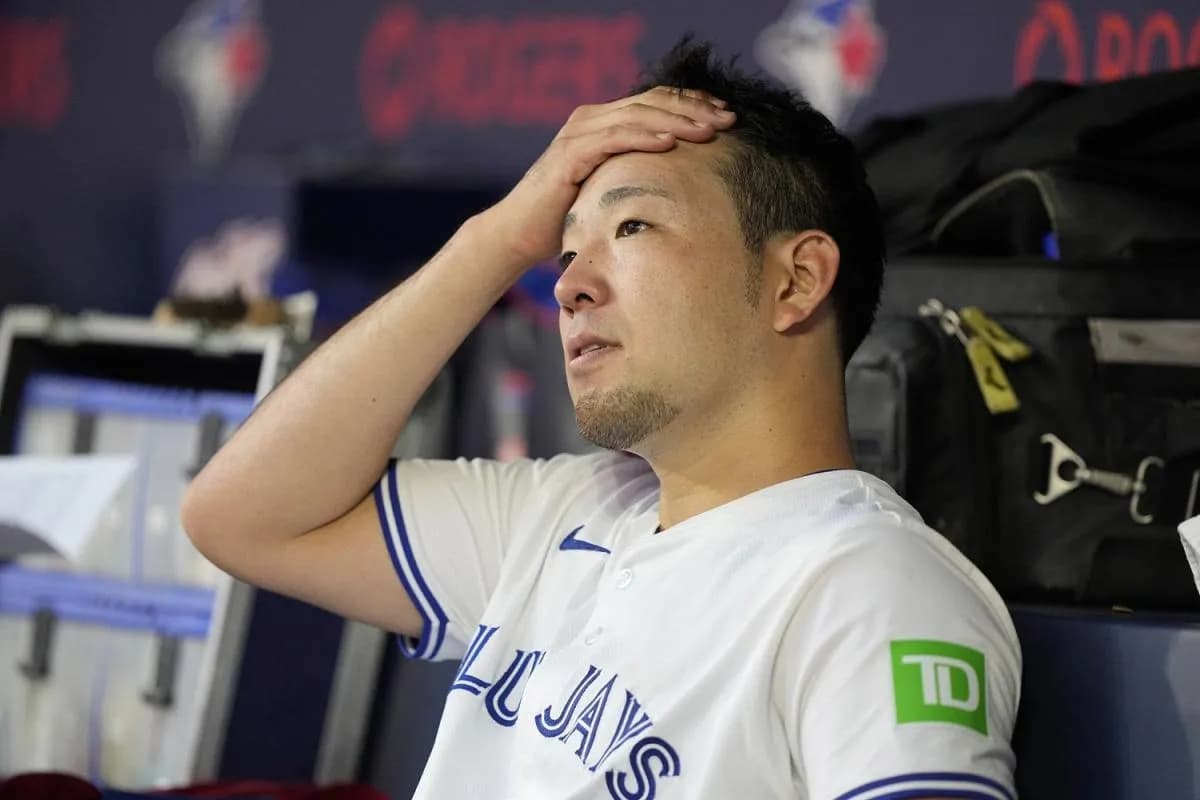 Kikuchi in the dugout #bluejays #mlb