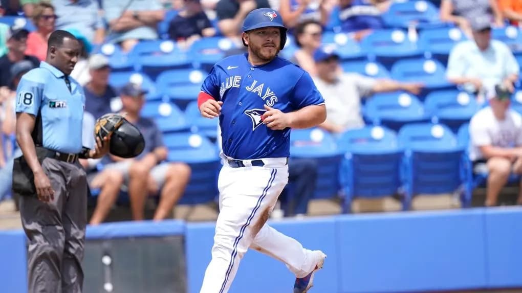 Kirk arriving at home plate #bluejays #mlb
