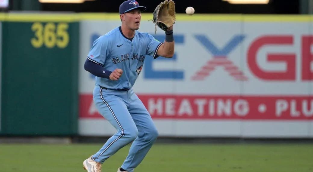 Wagner fielding for the Blue Jays #bluejays #mlb