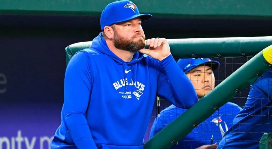 Schneider in the dugout #bluejays #mlb