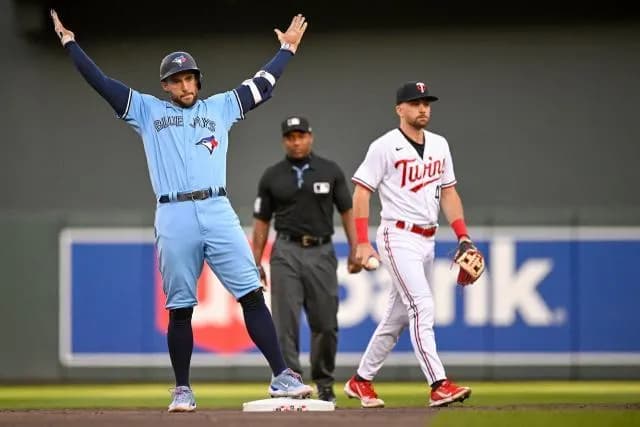 George Springer hitting a double vs the Twins