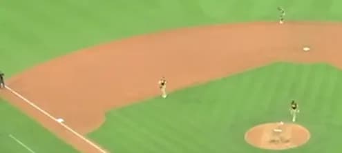 Manny Machado throws ball at Dodgers dugout #padres #mlb