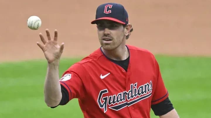 Blue Jays could be interested in signing Shane Bieber #bluejays #mlb