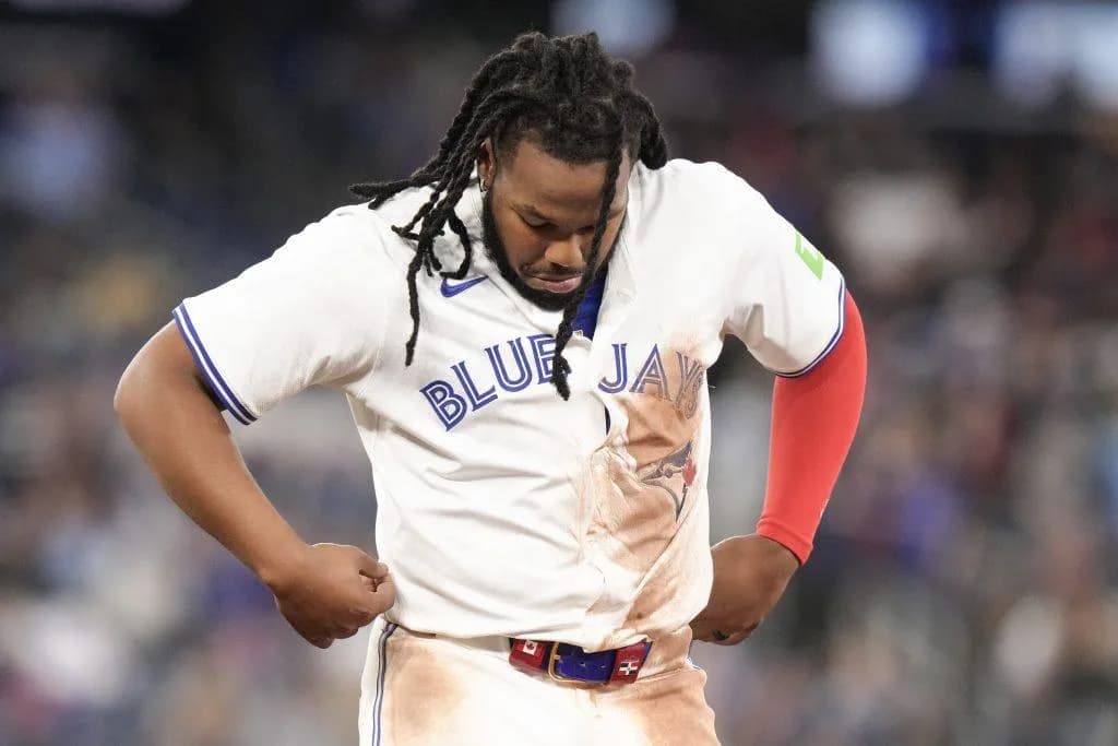 The Blue Jays and Vladimir Guerrero Jr are looking to agree on a number before arbitration deadline tomorrow #bluejays #mlb