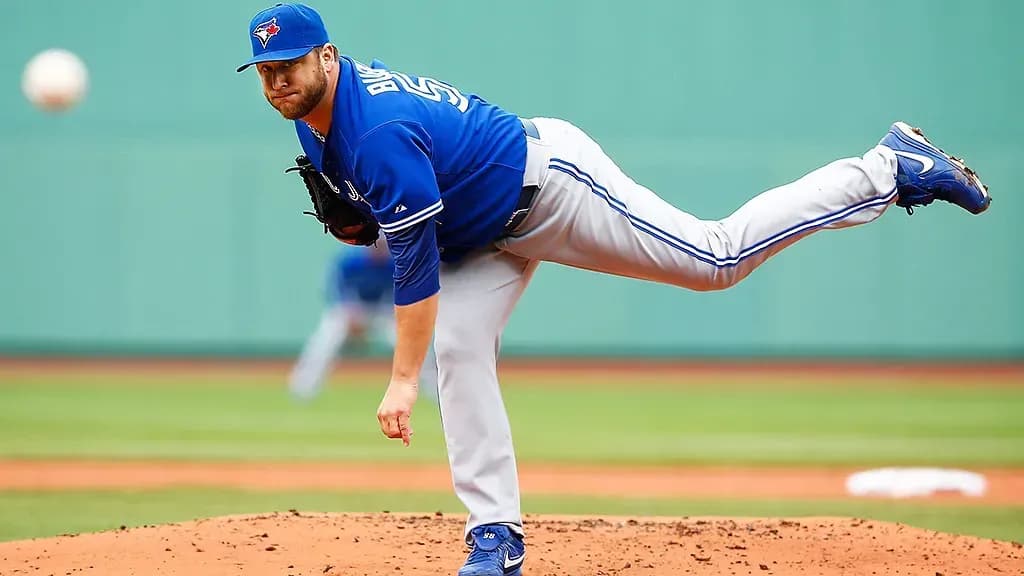 Former Blue Jays pitcher Mark Behrle gets statue outside Rate Field #bluejays #whitesox #mlb