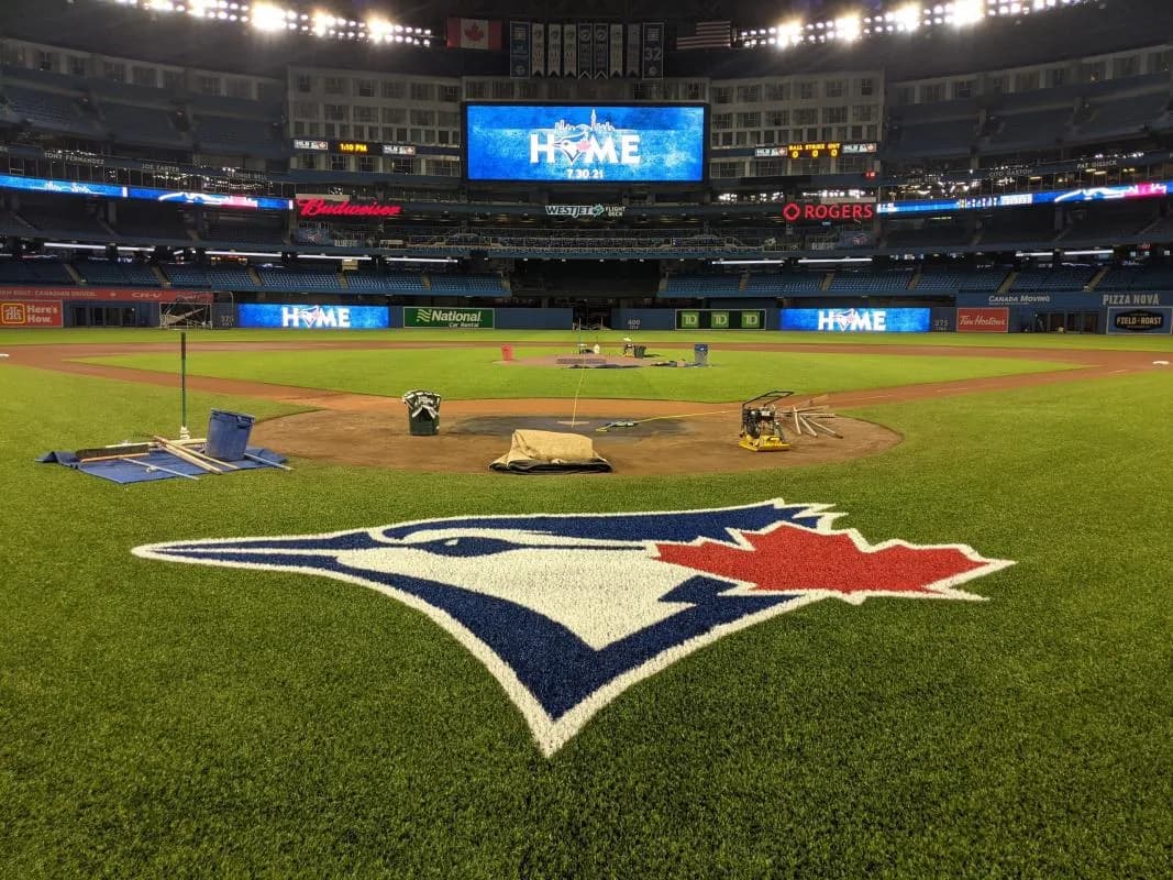 The Blue Jays sign new catcher Carlos Guzman #bluejays #mlb