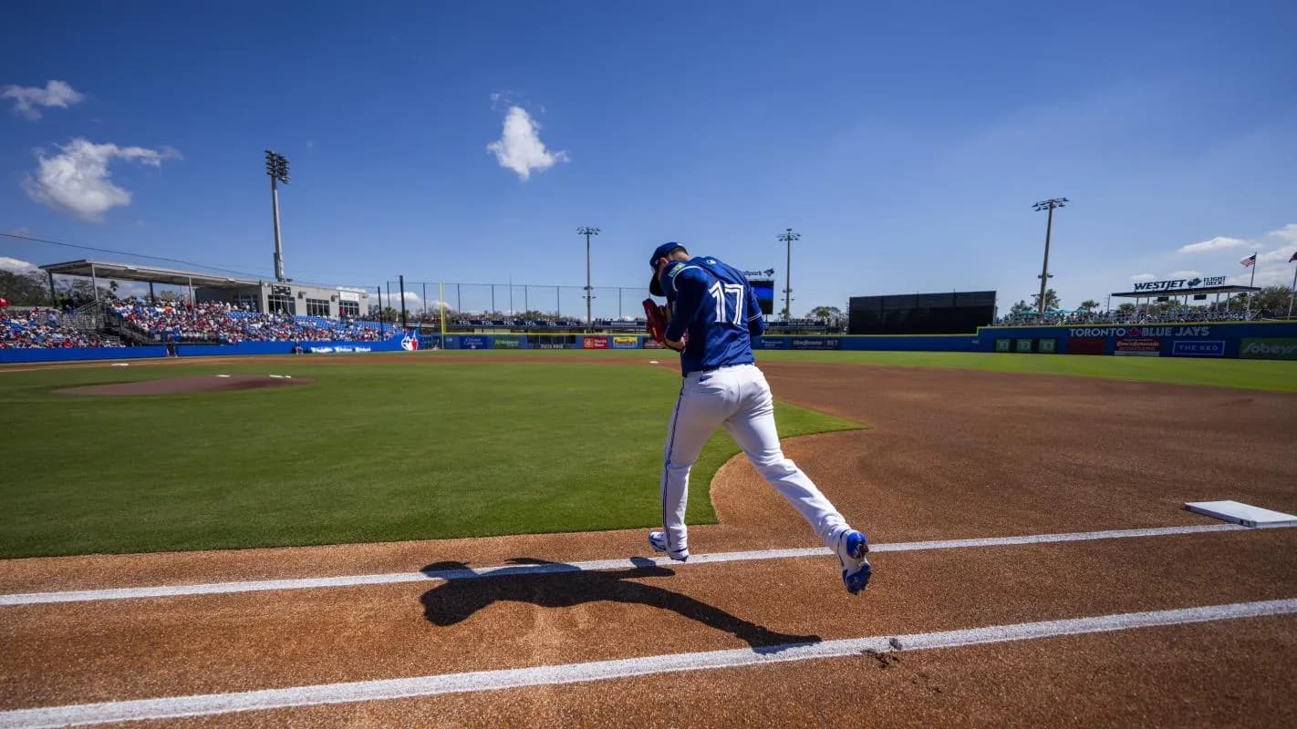 Blue Jays pitchers Richard Lovelady and Jacob Barnes have tough game against the Phillies #bluejays #mlb
