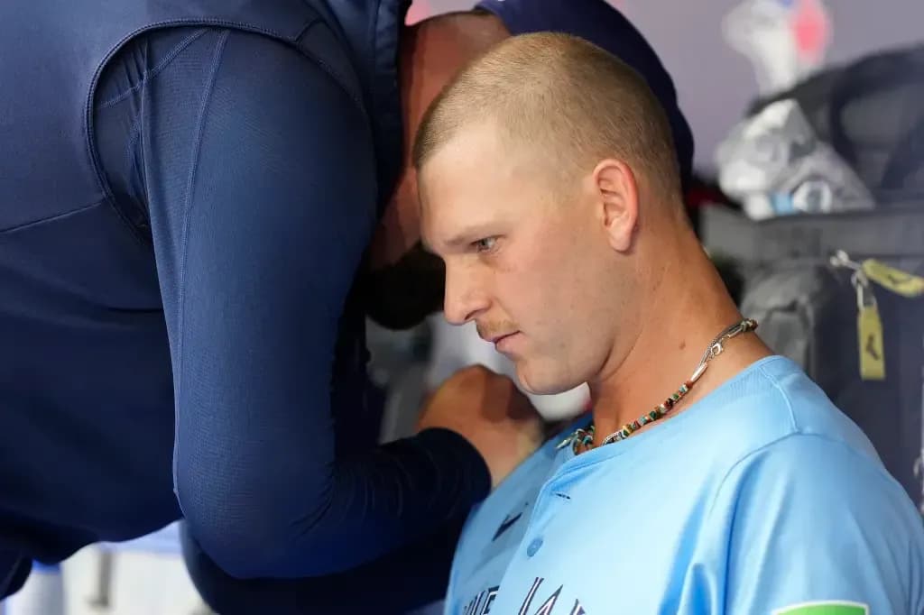 Blue Jays manager John Schneider speaks on Bowden Francis situation #bluejays #mlb