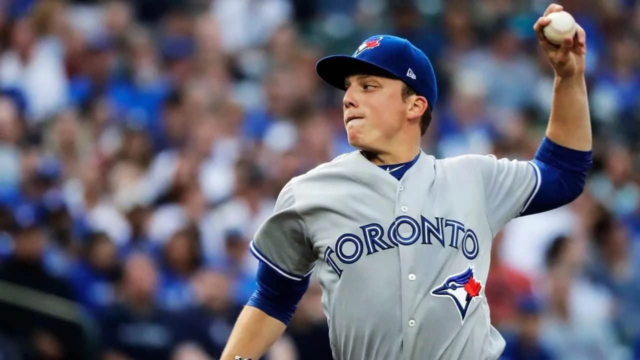 Bleu Jays sign one of their former pitcher Ryan Borucki #bluejays #mlb