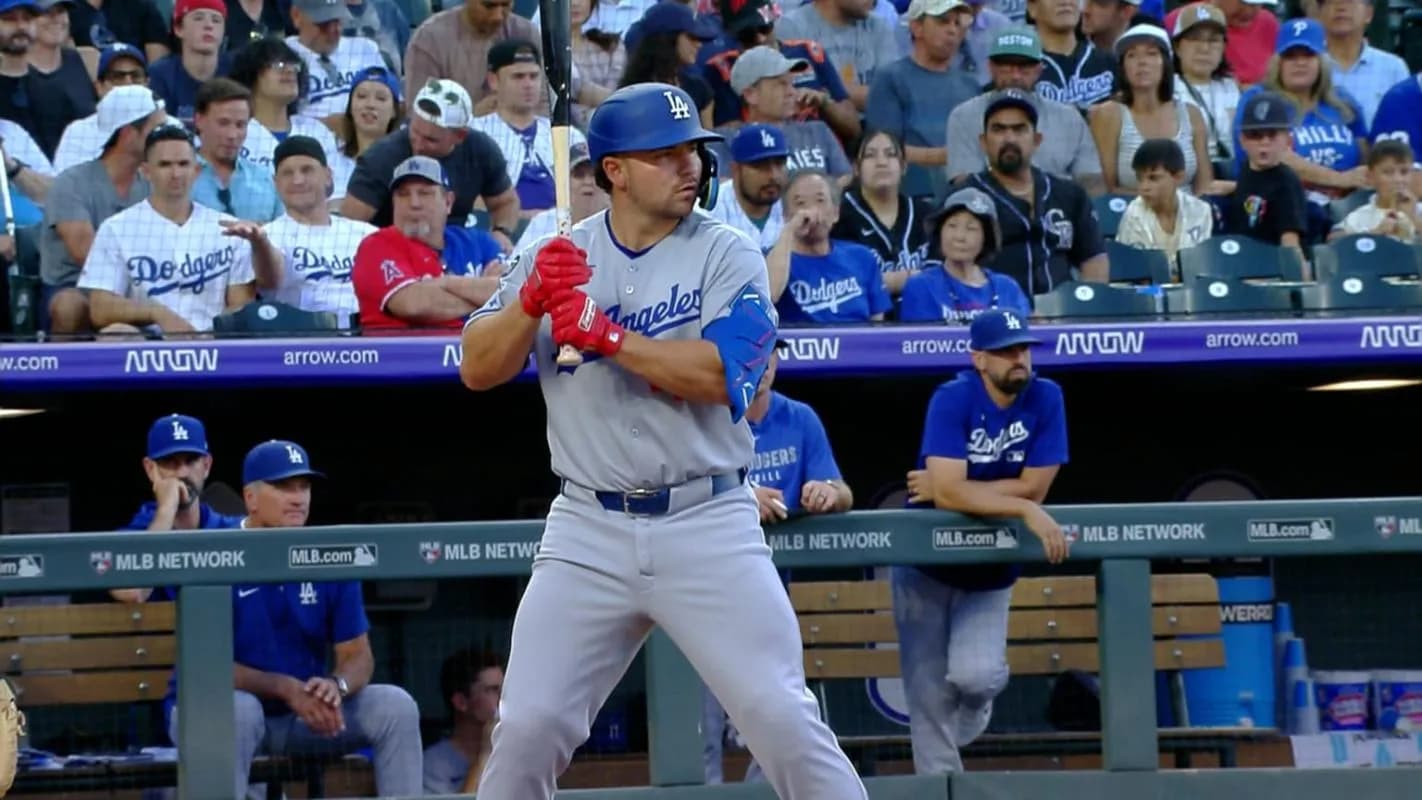 Blue Jays sign former Dodgers infielder Buddy Kennedy #bluejays #mlb