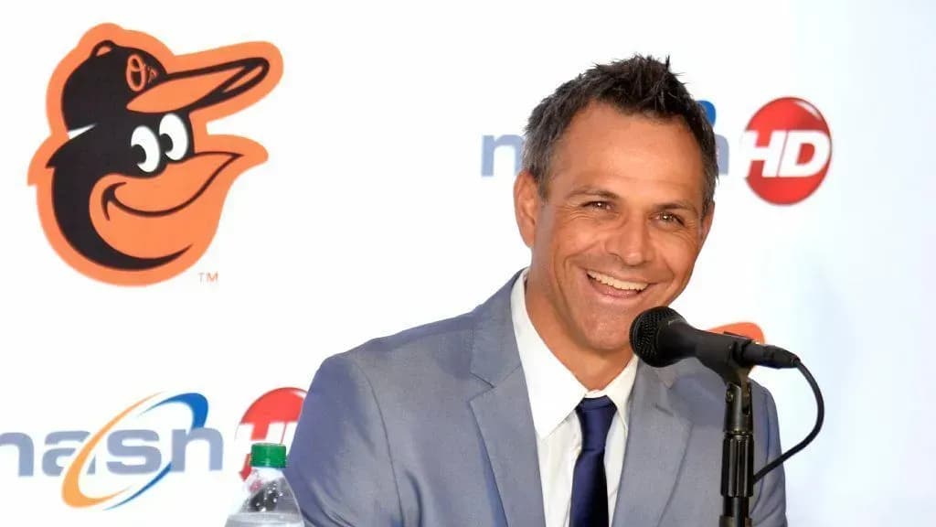 Orioles broadcaster Brian Roberts apologizes to Blue Jays fans #bluejays #mlb