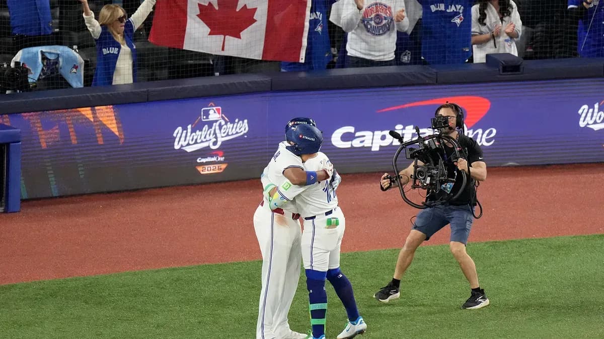 Bo Bichette hits a three run home run for the Blue Jays in game 7 of the World Series