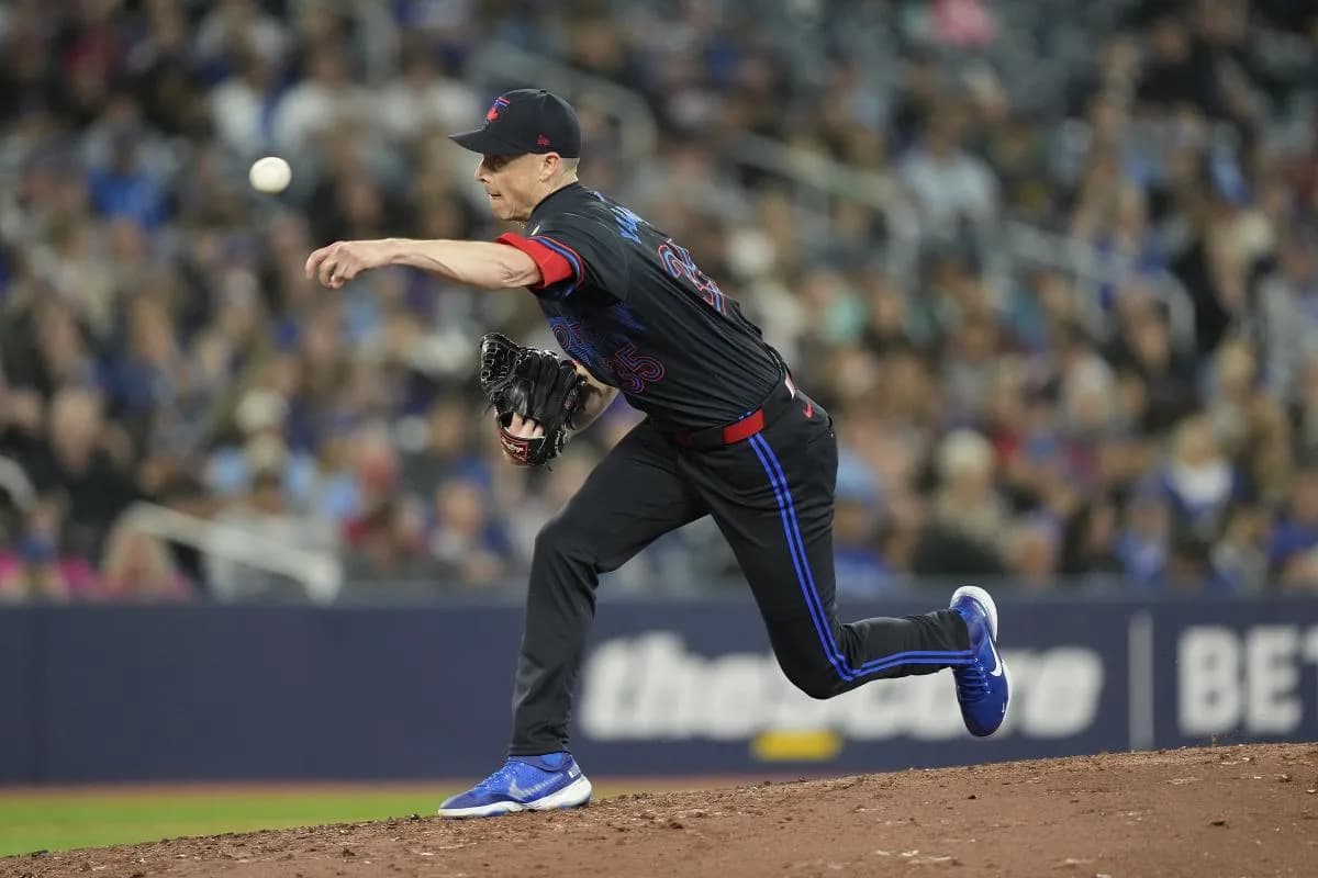 Toronto Blue Jays pitcher Ryan Yarbrough (35) pitches to the New York Mets during the fourth inning at Rogers Centre.