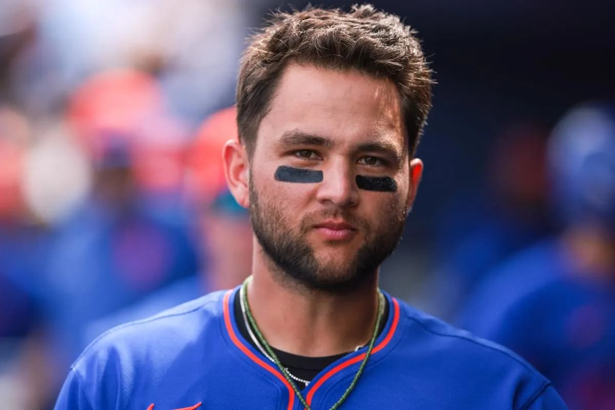 New York Mets third baseman Bo Bichette (19) looks on from the dugout against the Washington Nationals during the third inning at CACTI Park of the Palm Beaches.