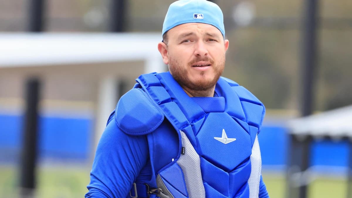 Toronto Blue Jays catcher Alejandro Kirk (30) works out for spring training practice at Blue Jays Player Development Complex.