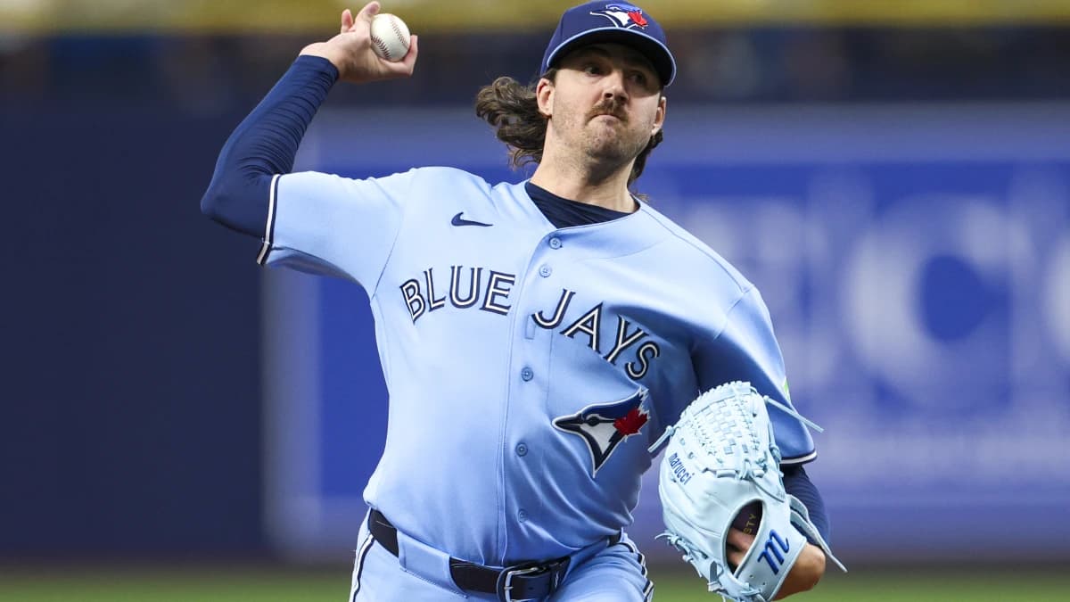 Toronto Blue Jays starting pitcher Kevin Gausman (34) throws a pitch against the Tampa Bay Rays in the second inning at Tropicana Field.