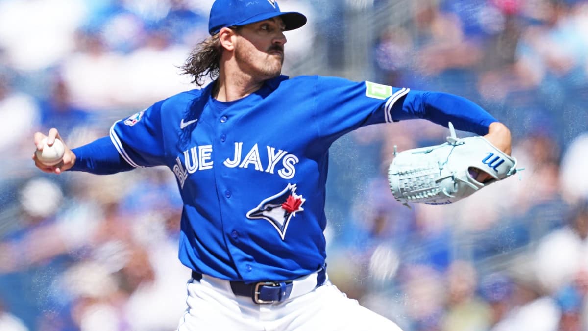 Toronto Blue Jays starting pitcher Kevin Gausman (34) throws a pitch against the New York Yankees during the first inning at Rogers Centre.