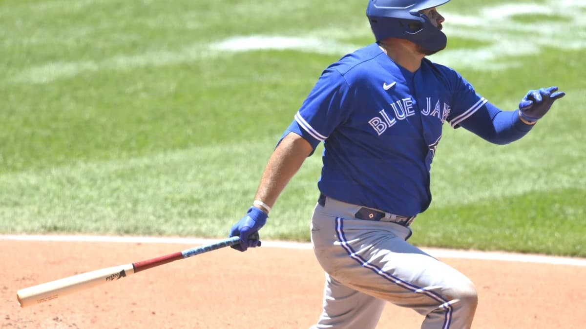 Toronto Blue Jays first baseman Rowdy Tellez (44) hits a solo home run in the fourth inning against the Cleveland Indians at Progressive Field.