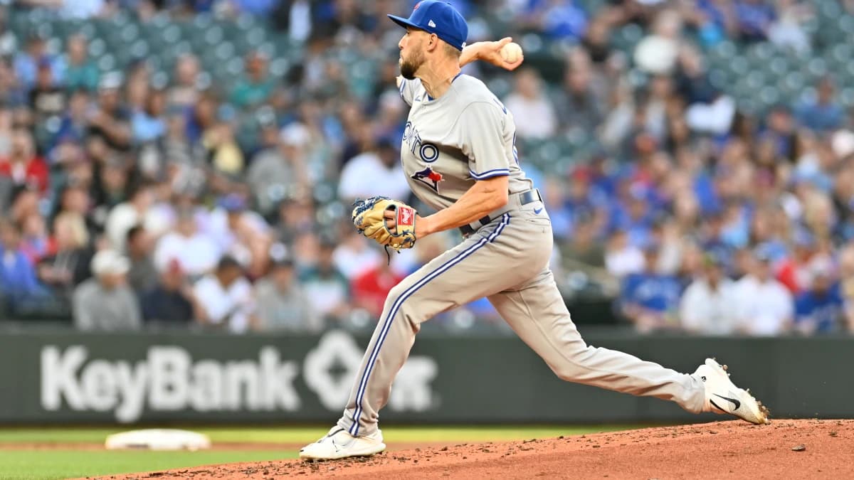 Toronto Blue Jays relief pitcher Casey Lawrence (62) pitches to the Seattle Mariners during the second inning at T-Mobile Park.