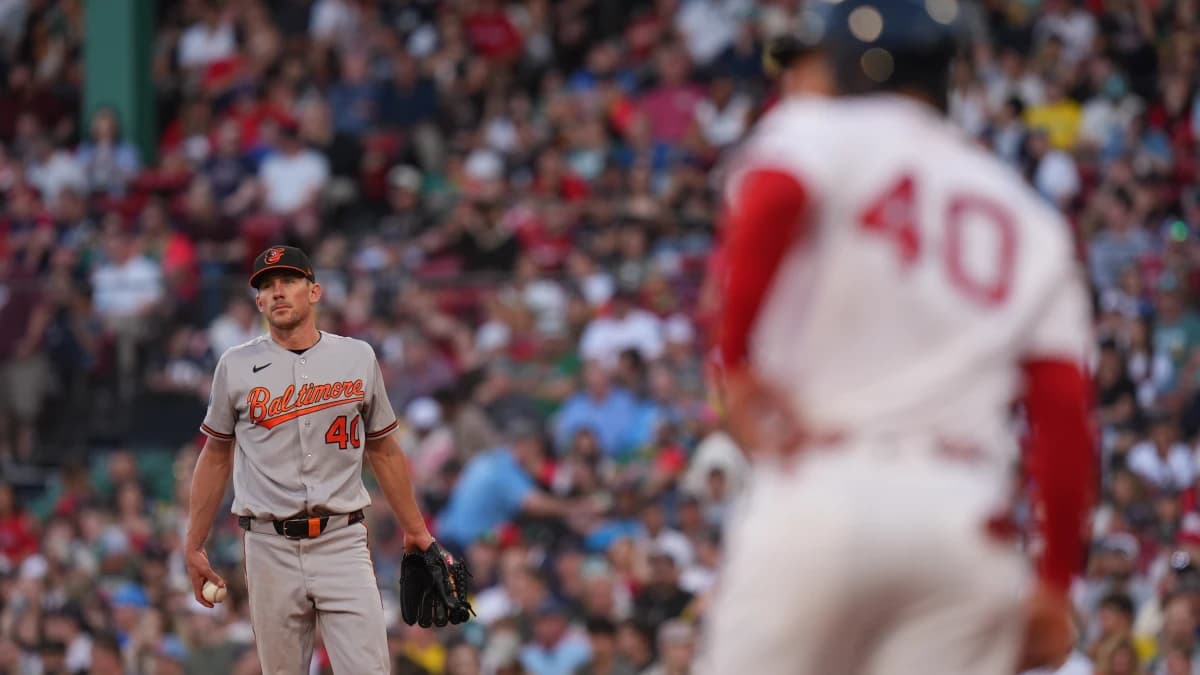 Baltimore Orioles pitcher Chris Bassitt (40) on the mound with the bases loaded against the Boston Red Sox in the third inning at Fenway Park