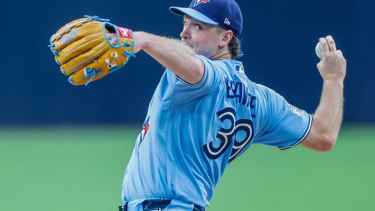 Toronto Blue Jays starting pitcher Trey Yesavage (39) throws a pitch during the first inning against the San Diego Padres at Petco Park.