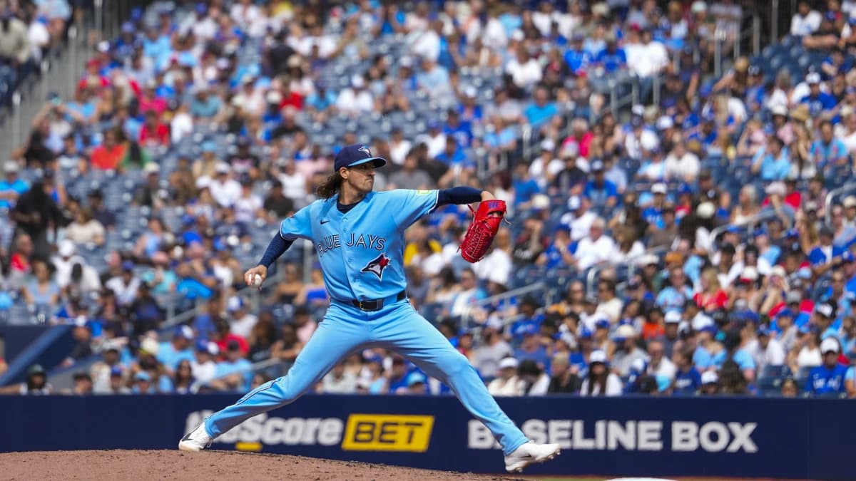 Toronto Blue Jays pitcher Kevin Gausman (34) pitches to St. Louis Cardinals during the fourth inning at Rogers Centre.