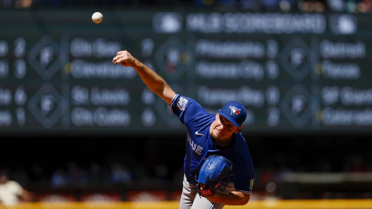 Toronto Blue Jays starting pitcher Trey Yesavage (39) throws against the Seattle Mariners during the fifth inning at T-Mobile Park.