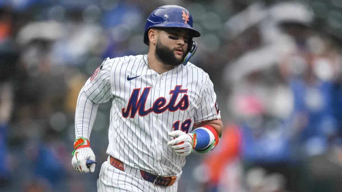 New York Mets third baseman Bo Bichette (19) rounds the bases after hitting a solo home run against the Philadelphia Phillies during the sixth inning at Citi Field