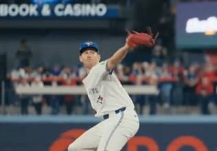 Bassitt gets the win against the Yankees #bluejays #mlb