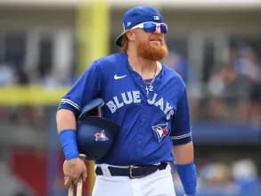 Justin Turner getting ready for the Kansas City Royals.