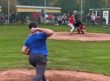 14 year old kid hits a homerun off of Trevor Bauer #dodgers #mlb