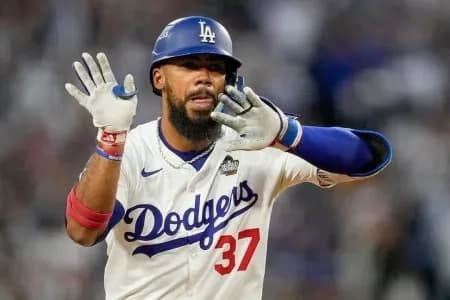 Teoscar Hernandez signs with the Los Angeles Dodgers #dodgers #bluejays #mlb