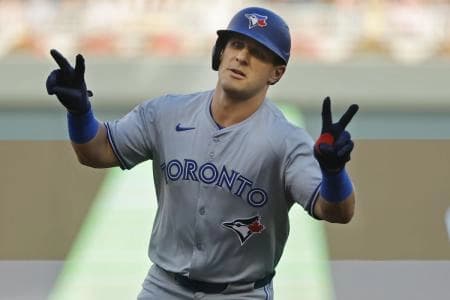 Daulton Varsho projected to be negative defensively next season by Steamer #bluejays #mlb