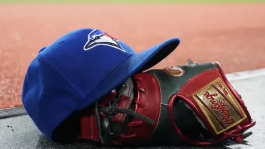 The Toronto Blue Jays seem to be closing in on re-signing two time all-star Bo Bichette #bluejays #mlb