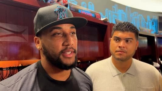 Blue Jays complete trade with Marlins for Robinson Pina #bluejays #mlb