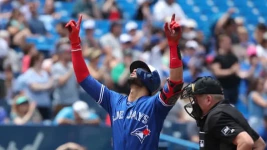 Blue Jays looking to possibly bring back Loudres Gurriel Jr in a trade #bluejays #mlb