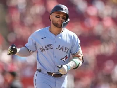 Bo Bichette's contract valuation keeps getting higher and higher#Bichette #FreeAgency #Contract #Valuation #Star #BlueJays