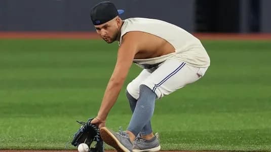 Blue Jays John Schneider gives concerning update on Bo Bichette #bluejays #mlb