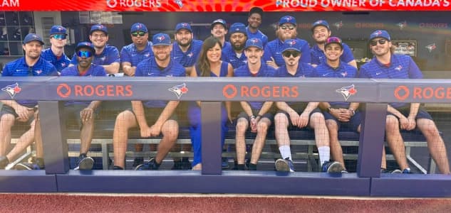 Blue Jays Hazel Mae thanks Toronto grounds crew #bluejays #mlb