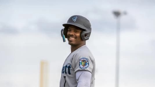 Royals sign former Blue Jays outfielder Alberto Rodriguez to minor league deal
