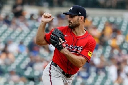 Atlanta Braves pitcher Tyler Kinley (45) pitches in the eighth inning against the Detroit Tigers at Comerica Park.