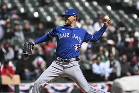 Toronto Blue Jays pitcher Eric Lauer (56) delivers during the first inning against the Chicago White Sox at Rate Field.