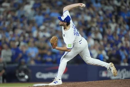 Toronto Blue Jays pitcher Trey Yesavage (39) pitches against the Los Angeles Dodgers in the eighth inning during game seven of the 2025 MLB World Series at Rogers Centre.