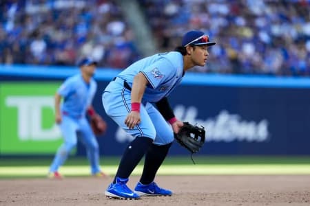 Toronto Blue Jays third baseman Kazuma Okamoto (7) looks on against the Texas Rangers during the seventh inning at Rogers Centre