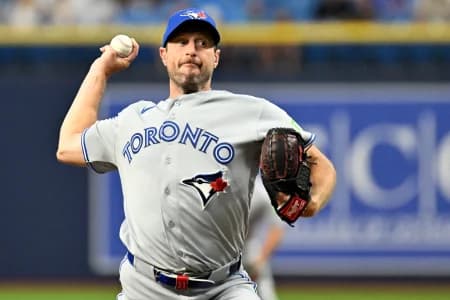 Toronto Blue Jays starting pitcher Max Scherzer (31) throws a pitch in the first inning against the Tampa Bay Rays at Tropicana Field.
