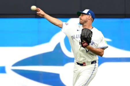 Toronto Blue Jays starting pitcher Max Scherzer (31) warms up before playing the Seattle Mariners at Rogers Centre.