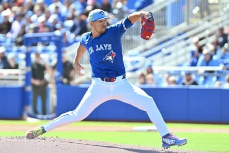 Toronto Blue Jays starting pitcher Jose Berrios (17) throws a pitch in the first inning against the New York Mets during spring training at TD Ballpark.
