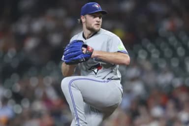 Toronto Blue Jays starting pitcher Trey Yesavage (39) delivers a pitch during the second inning against the Houston Astros at Daikin Park.